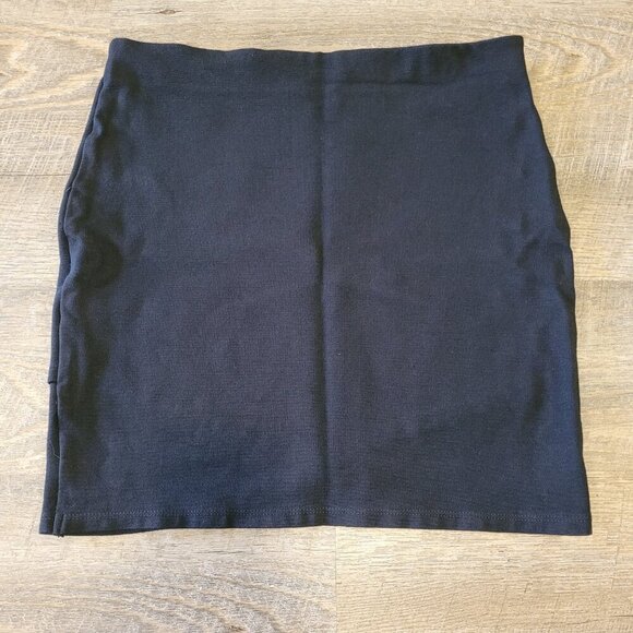 SUNDAY BEST | Aritzia Primrose Wrap Mini Skirt | Sz. S - Picture 8 of 9